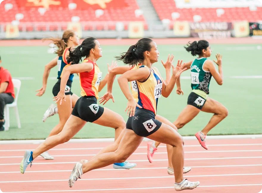 Comparing Traditional and Online Sports Broadcasting Models